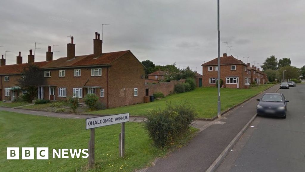 Northampton baby death: Police probe as six-month-old dies - BBC News