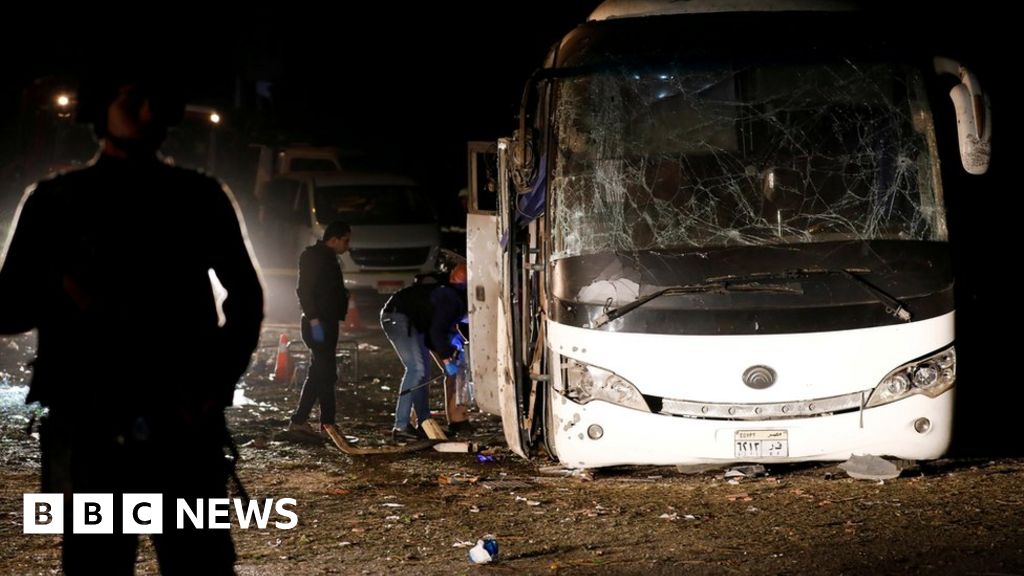Deadly blast hits tour bus in Egypt