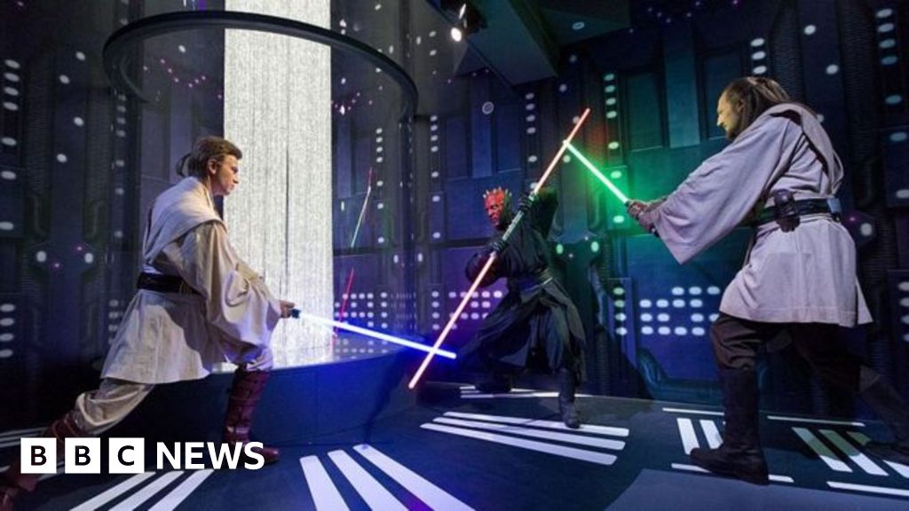'Jesus' assaults 'Jedi Knight' in Dundee - BBC News