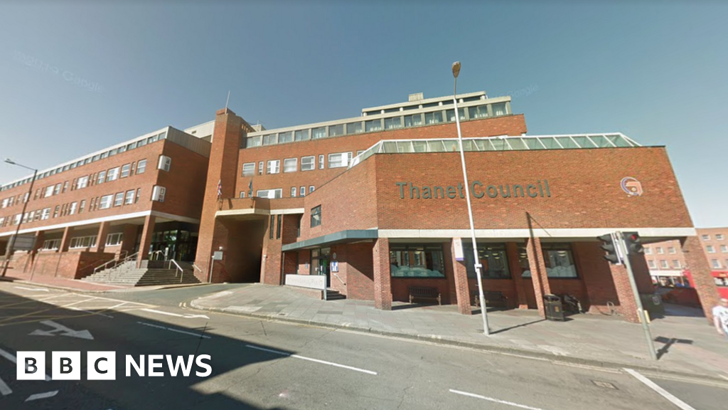 Thanet District Council Boss Of Troubled Authority Resigns Bbc News