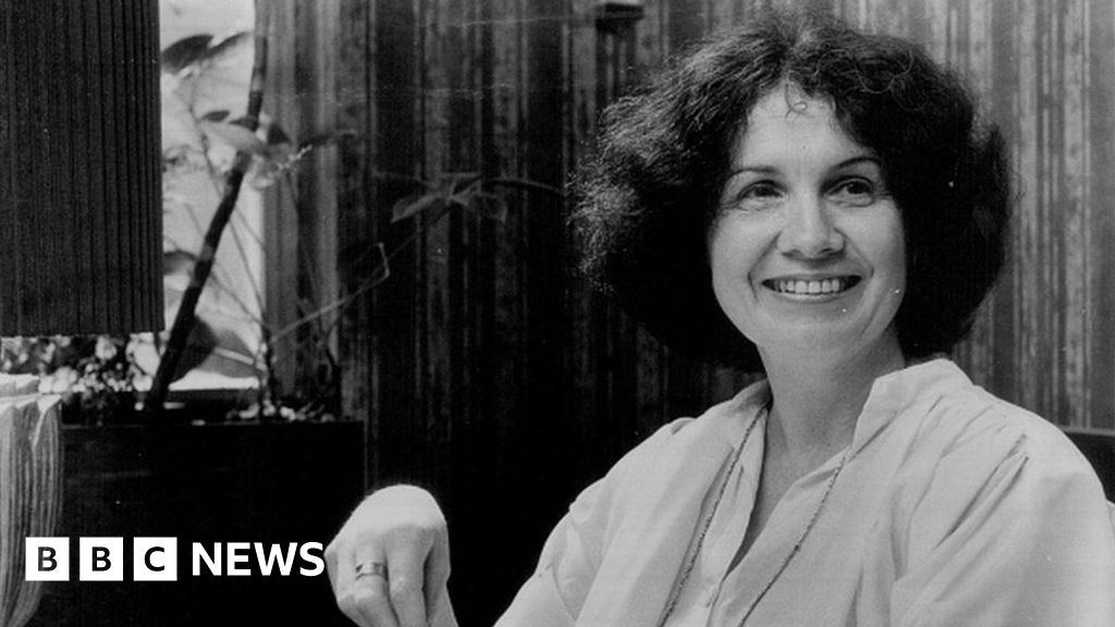 Канадската писателка и носителка на Нобелова награда Алис Мънро почина на 92