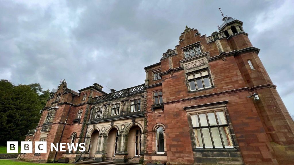 Keele University students will suffer under staff redundancy plan - union