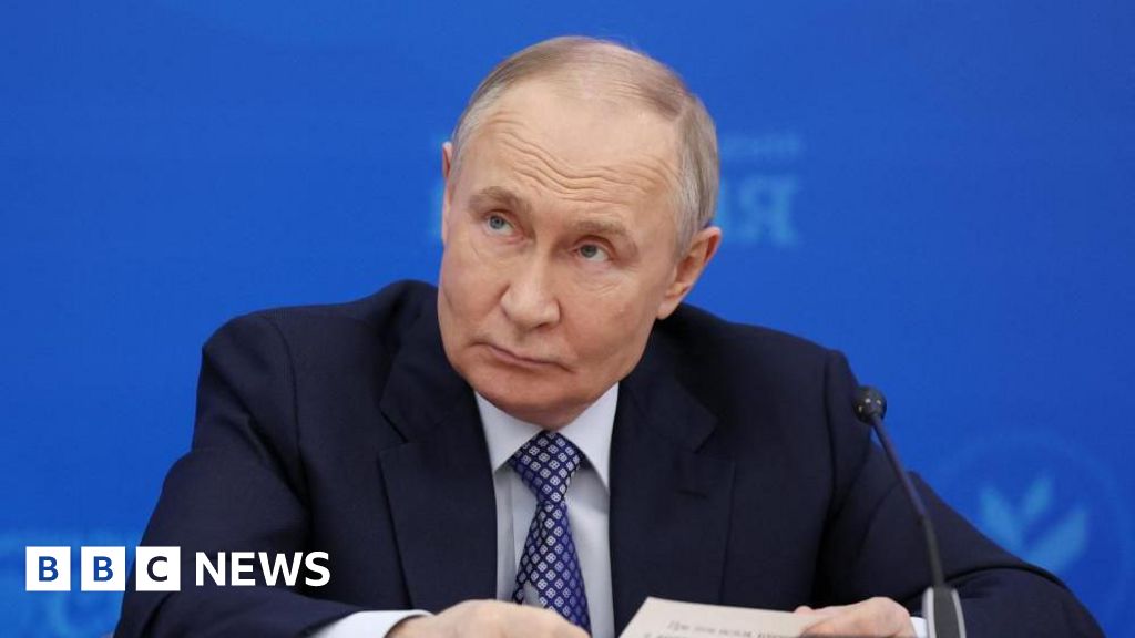 Putin suggests Russia open to direct talks with Ukraine