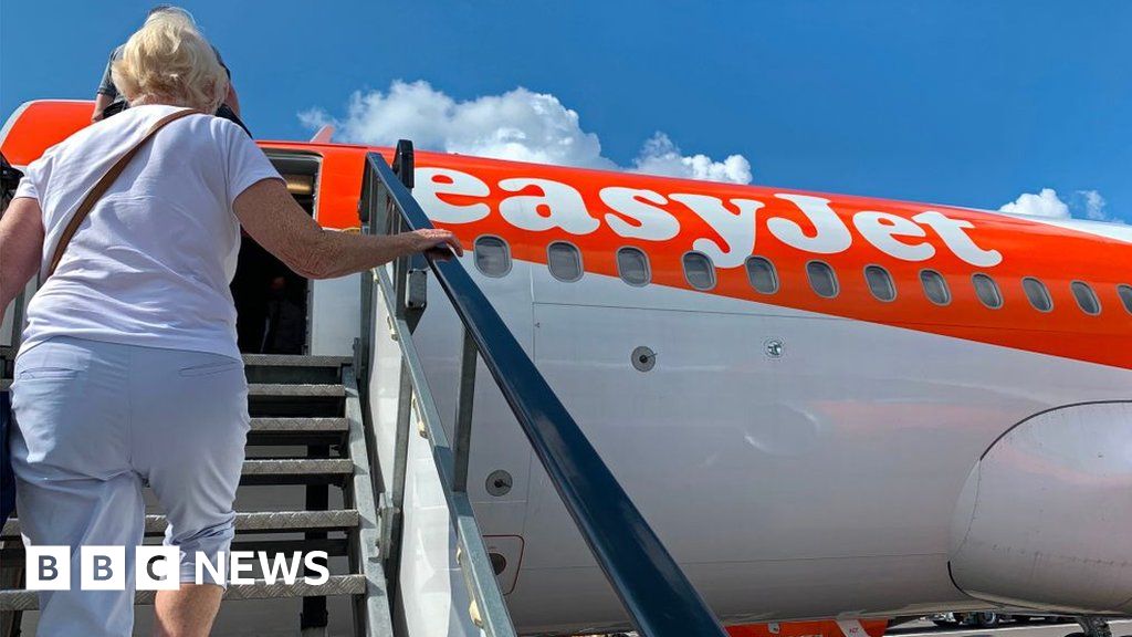 EasyJet: Flyers Frustrated At Changing Quarantine - BBC News