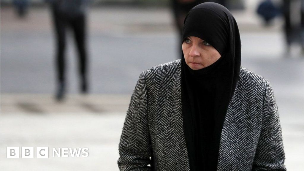 Lisa Smith: Ex-soldier turned IS member gets 15 month sentence