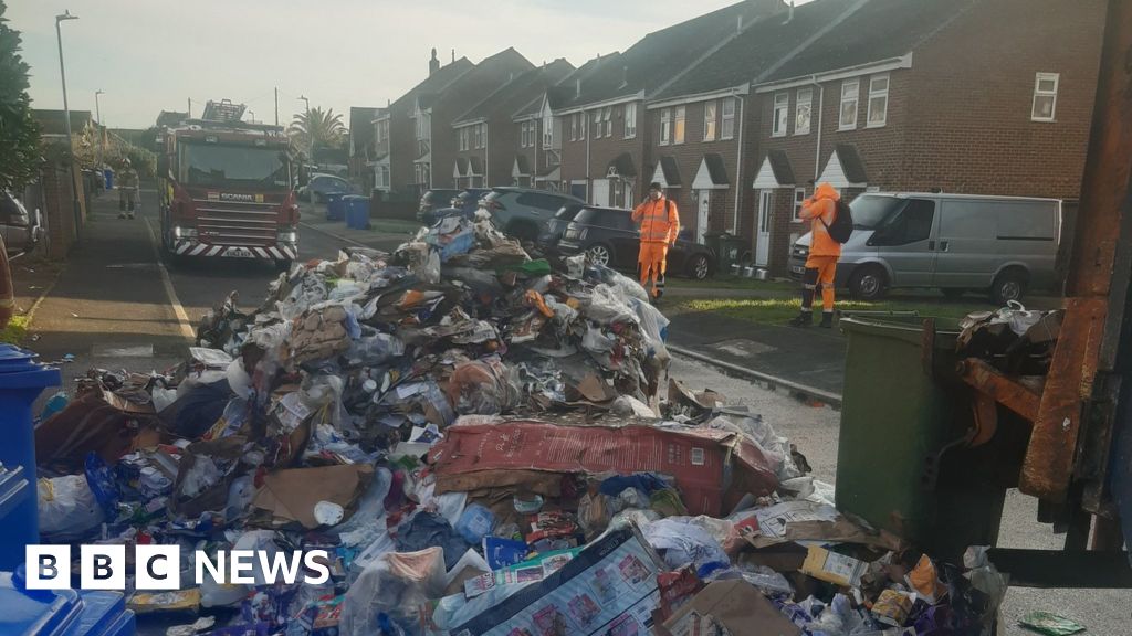 Fire forces Kent bin lorry crew to tip load into street 