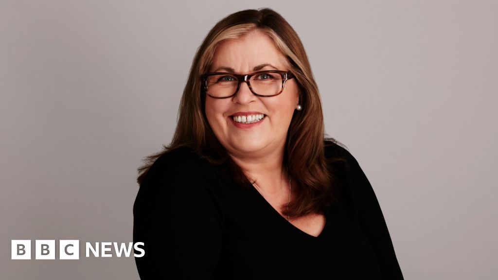 Liza Tarbuck leaves Radio 2 Saturday show after 14 years
