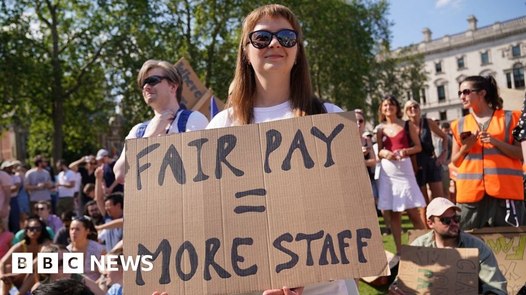 Public Sector Pay: Will The New Offer Stop The Strikes? - BBC News