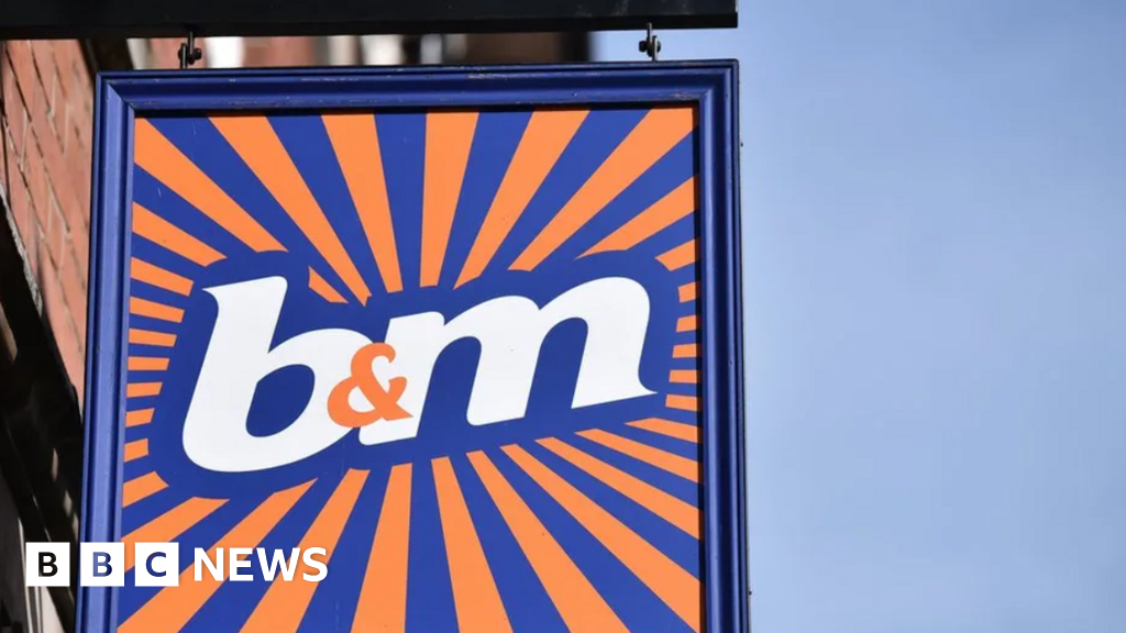 Cannock Linkway Retail Park B&M store creates 43 jobs – BBC News