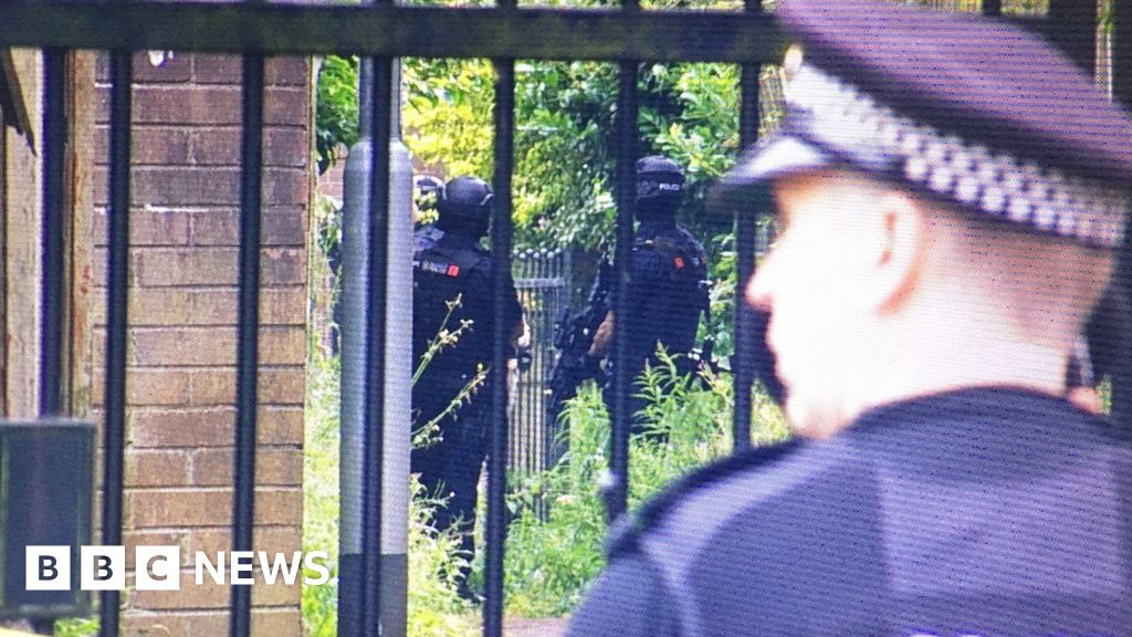 Armed Man Holds Woman Hostage In Oldham House Bbc News 