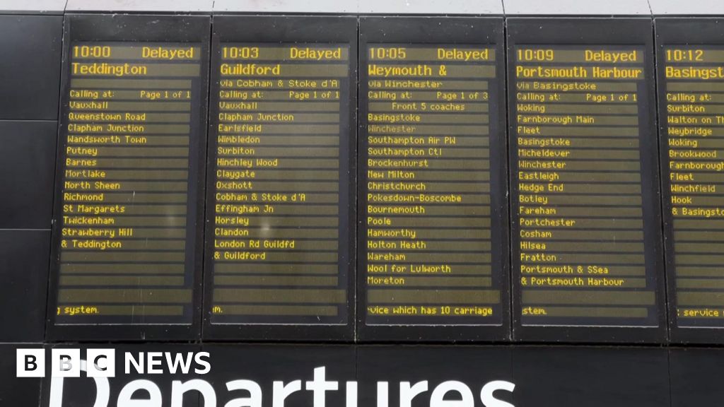 London Waterloo: Cancellations due to signal issue