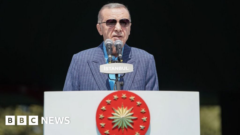 الانتخابات التركية: يواجه أردوغان وكمال كيليتشدار أوغلو في أحدث مسعى للتصويت