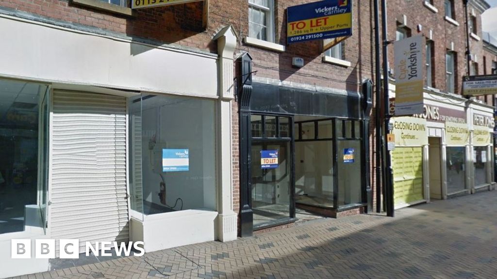 Wakefield businesses offered up to £12,000 for shop makeover BBC News