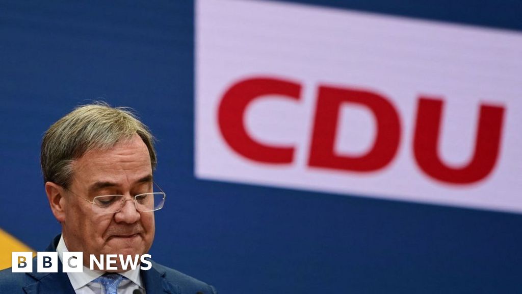 Germany election: Merkel heir loses support as parties meet – BBC News
