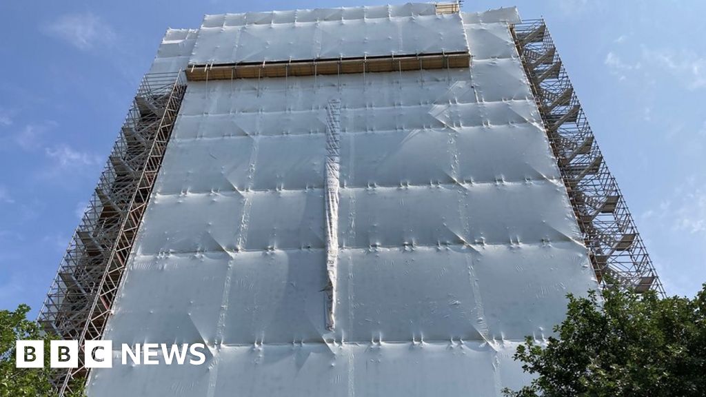 Ipswich tower block residents endure heatwave behind plastic