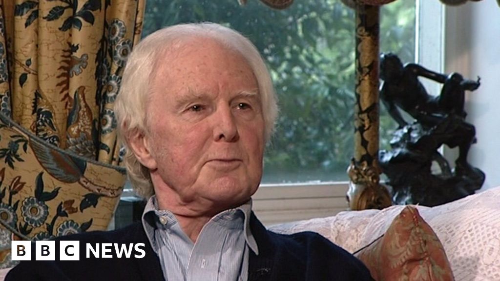 Brian Sewell: An insightful, if sometimes harsh critic - BBC News