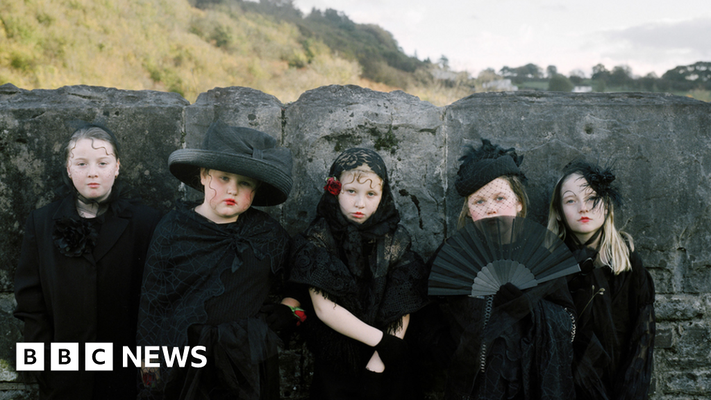 Valleys fashion project earns praise from Vogue BBC News