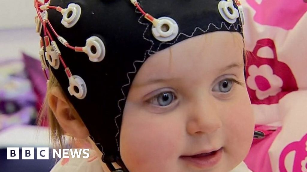 How do you speak 'Motherese'? - BBC News