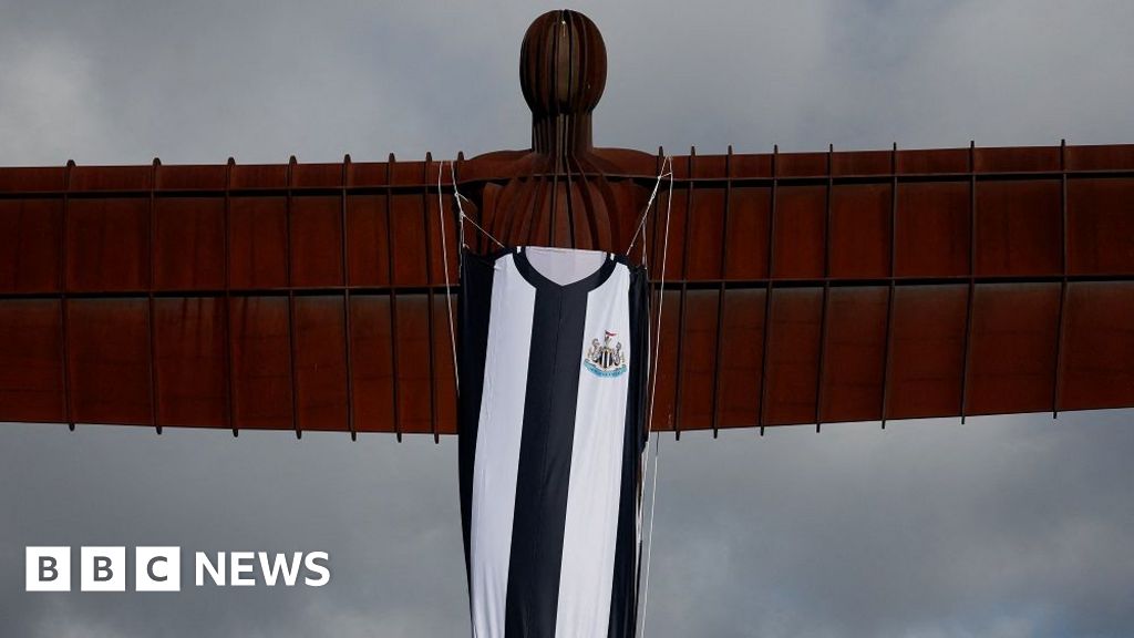 Huge football shirt over Angel of the North ahead of Newcastle's cup final against Liverpool