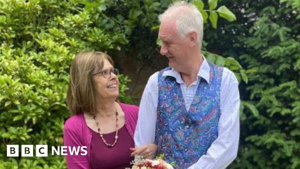 Retired vicar and wife named as crash victims