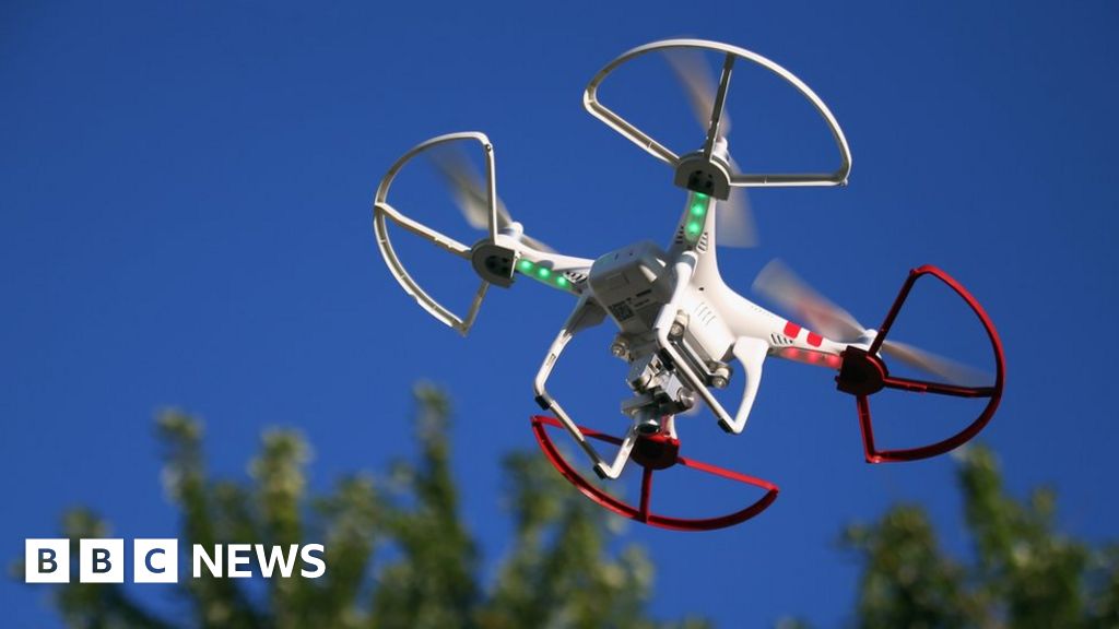 drones-banned-from-flying-within-32-miles-of-super-bowl-bbc-news