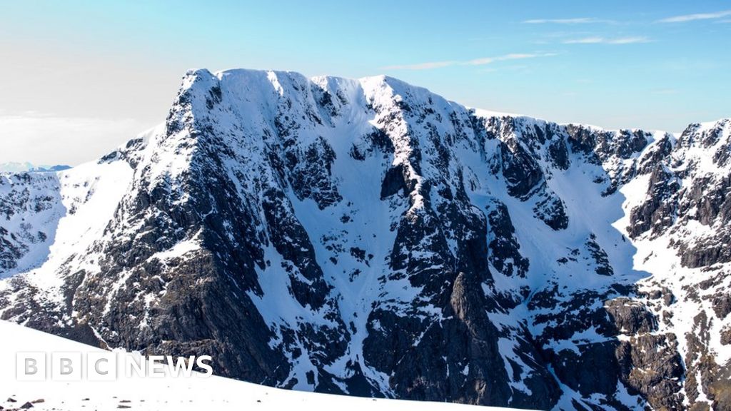 Climber dies as 17 people rescued on Ben Nevis