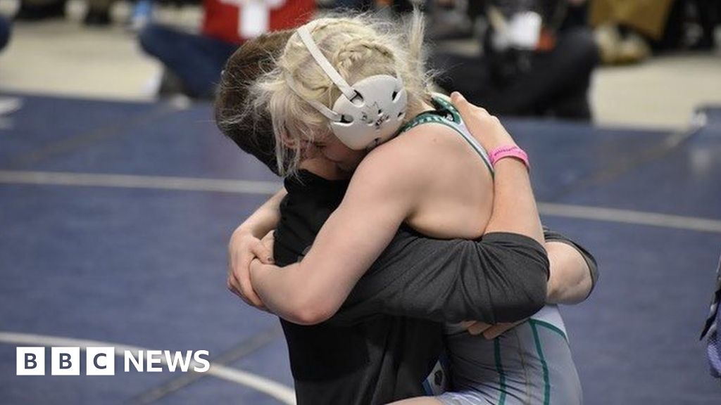 Teen girl beats boys to 'make history' as state champion