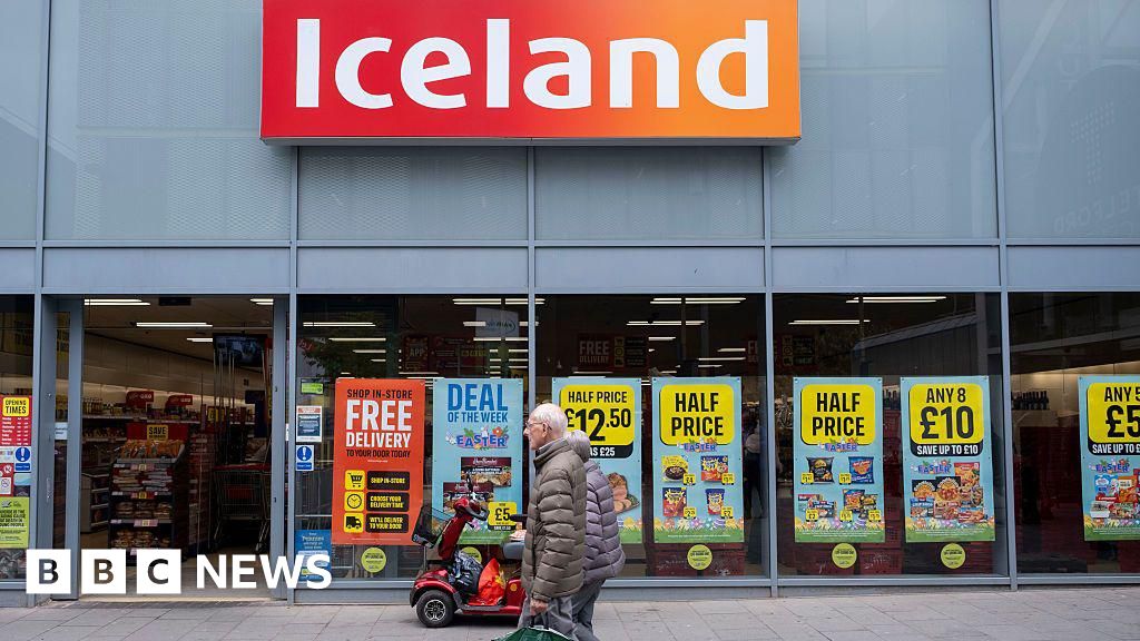 Iceland offers £1 reward for reporting shoplifters