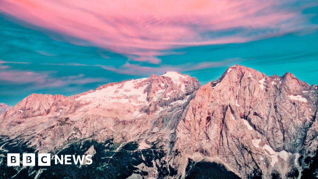 At least five killed in Italian Marmolada glacier collapse
