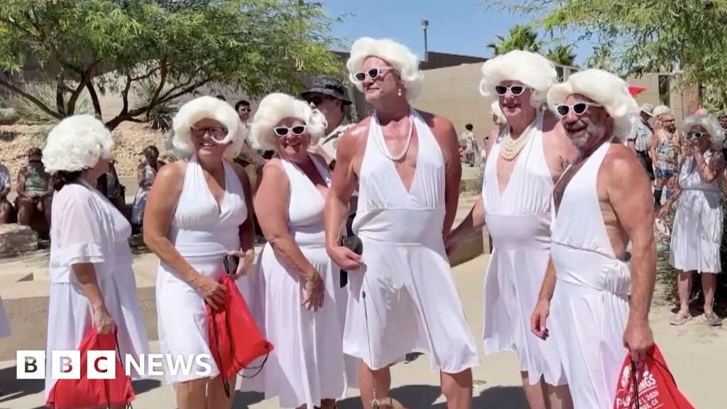 Marilyn Monroe lookalikes gather to celebrate her 100th birthday