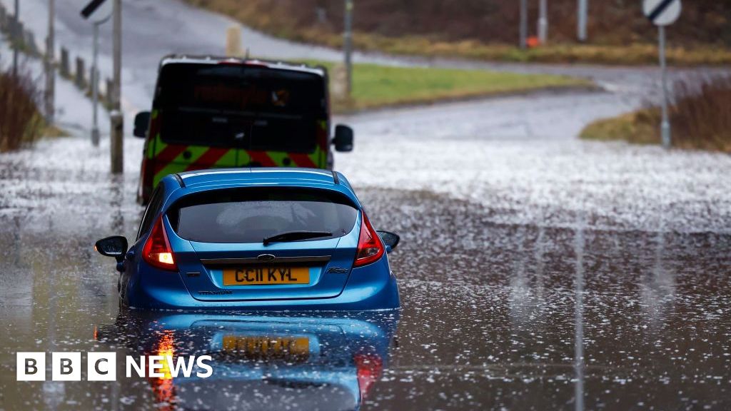 Storm Gerrit: A9 reopens but disruption continues after storm – BBC News