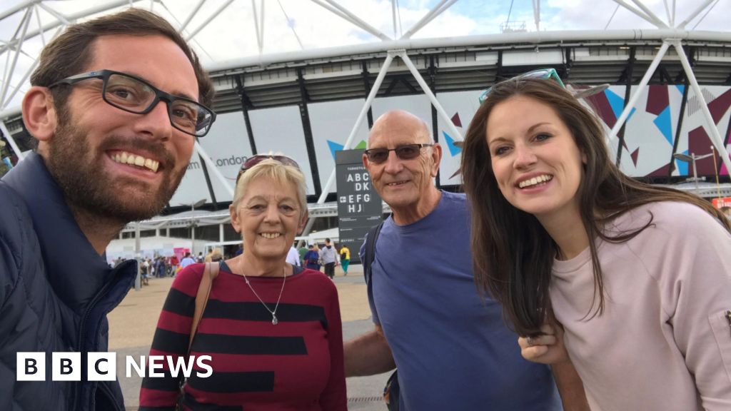 Runner's 12 marathons after family deaths from pancreatic cancer