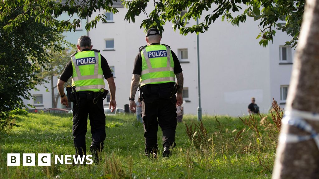 Man in hospital after Edinburgh shooting