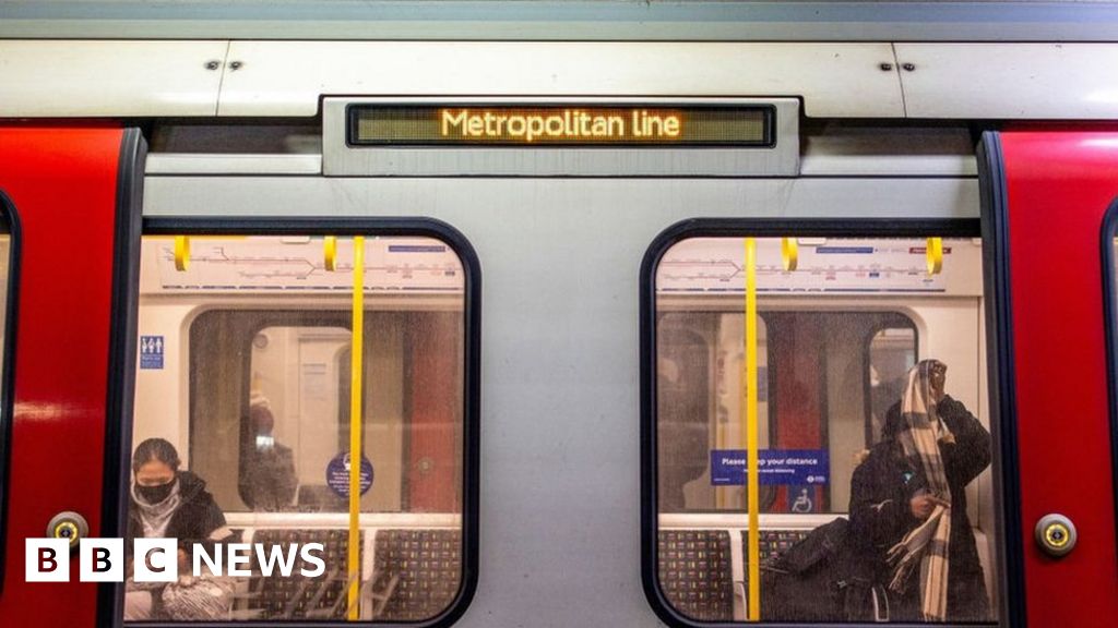 London Underground: Weekend FA Cup Tube disruption, warns TfL