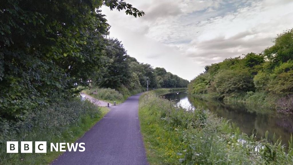 Daylight Sex Attack On Woman Near Forth And Clyde Canal Bbc News