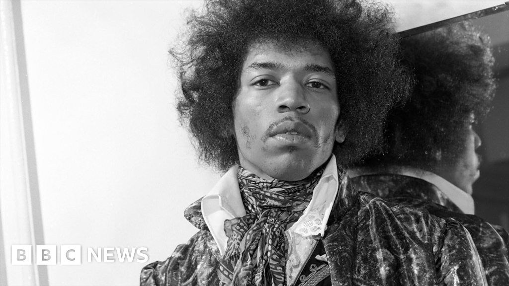 Vintage jingles from Radio 1 and 2 BBC News