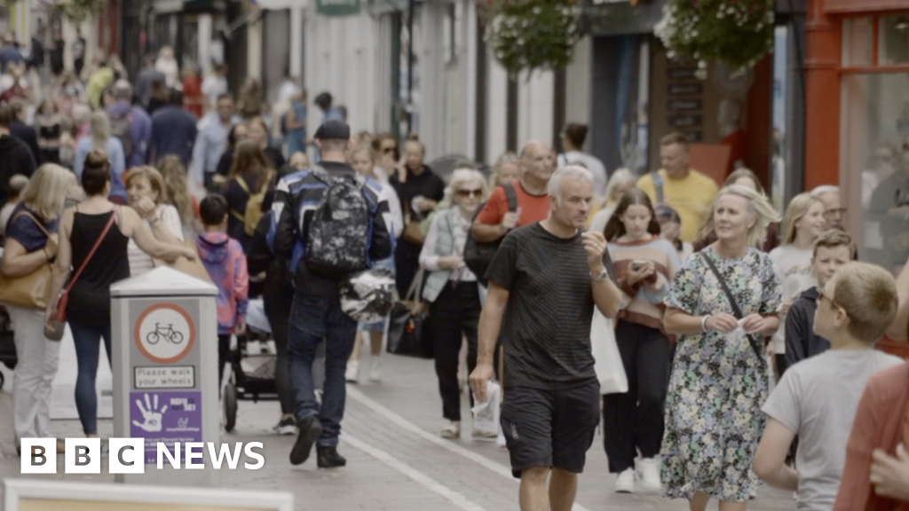 Jersey population relatively stable, says report BBC News