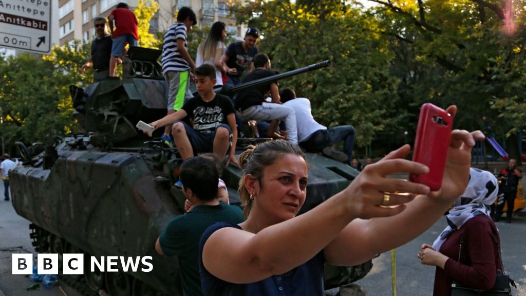 'Turkey has changed': Women on the failed coup - BBC News