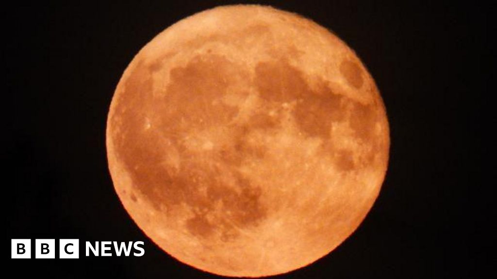 Rare Strawberry Moon captured over East Midlands