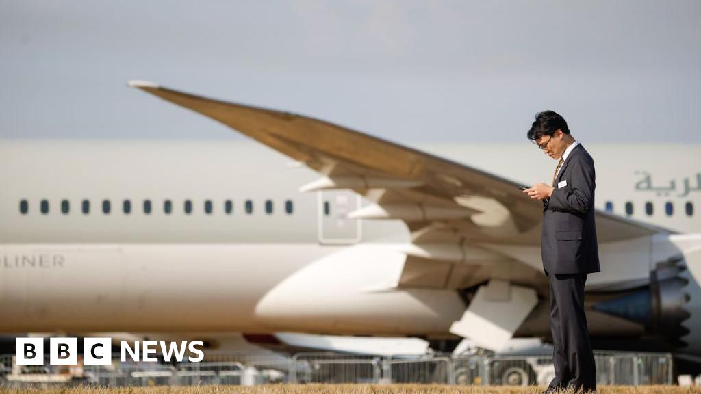 Boeing wins Qatar Airways order of up to 210 jets