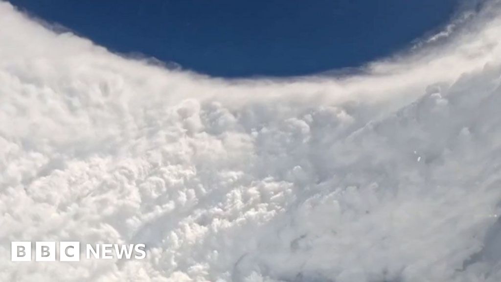 Watch: Storm chasers fly inside the eye of Hurricane Melissa Watch: Storm chasers fly inside the eye of Hurricane Melissa
