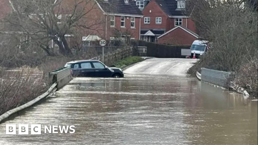 Flooding Threatens Coastal UK Communities Amid Storm Benjamin Weather