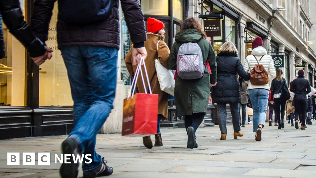 London Shoplifting Surges, Police Launch Operations