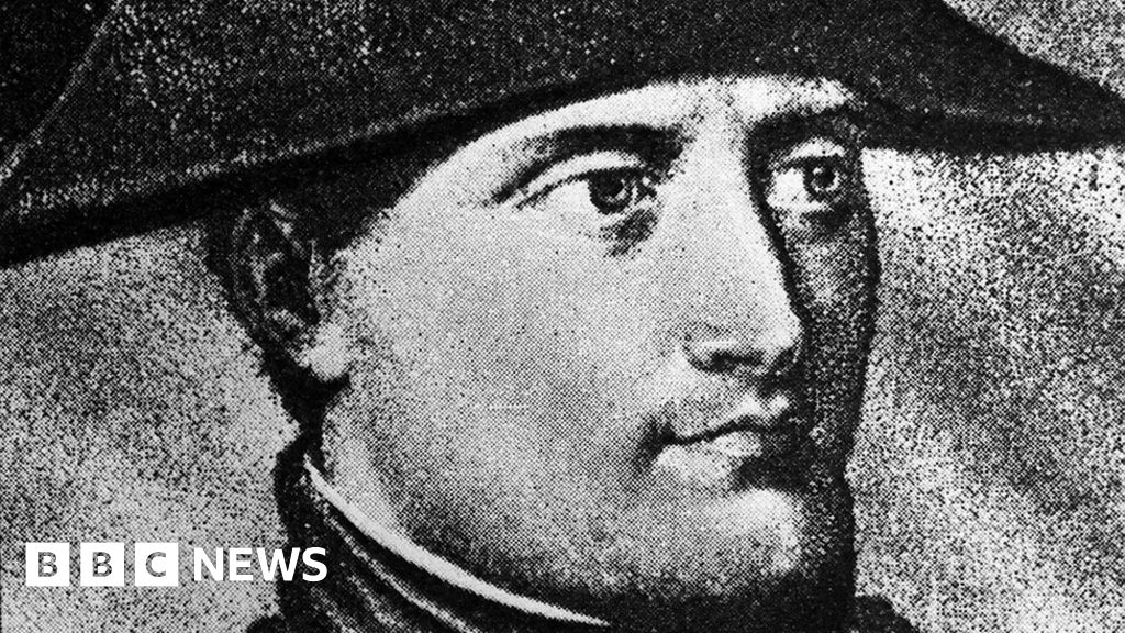 Napoleon Bonaparte: St Helena seeks impersonator for bicentenary