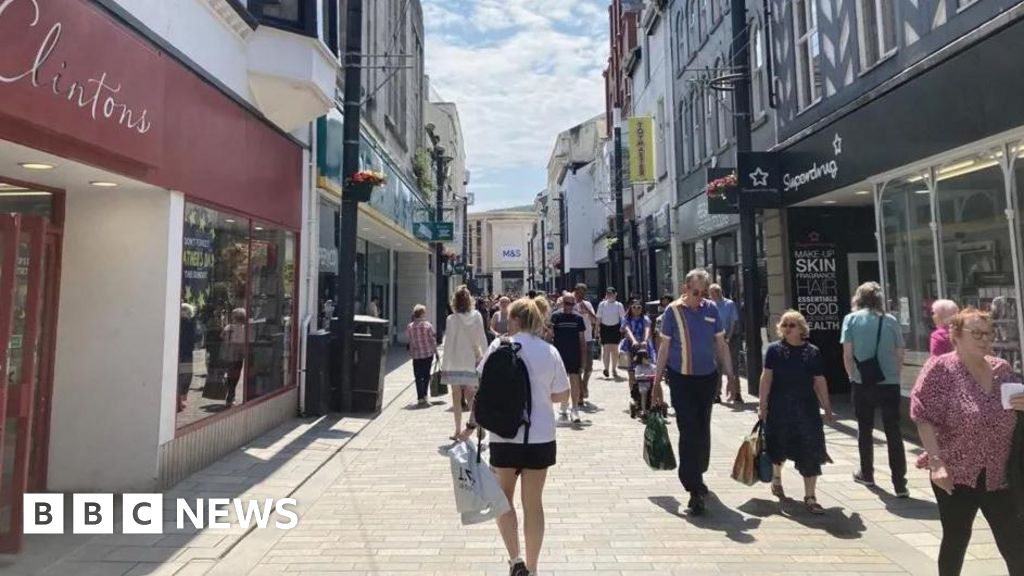 Plan aims to reduce empty Isle of Man shops and boost footfall