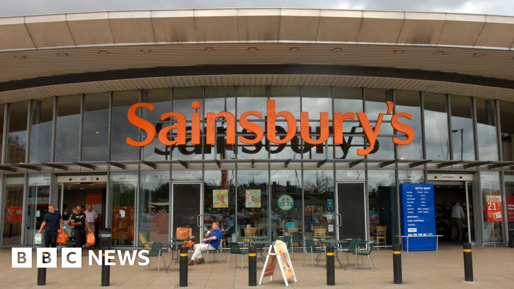 Sainsbury's sales fall but Argos growth strengthens BBC News