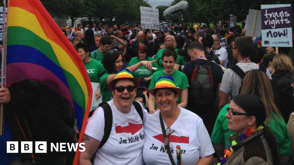 Thousands take to the streets for Glasgow's pride parade BBC News