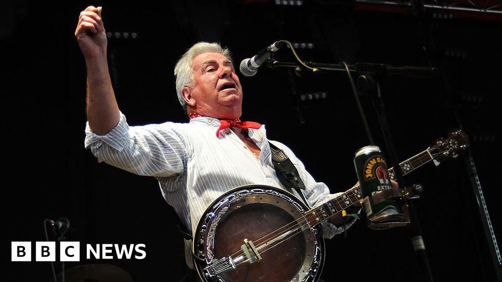The Wurzels band performing