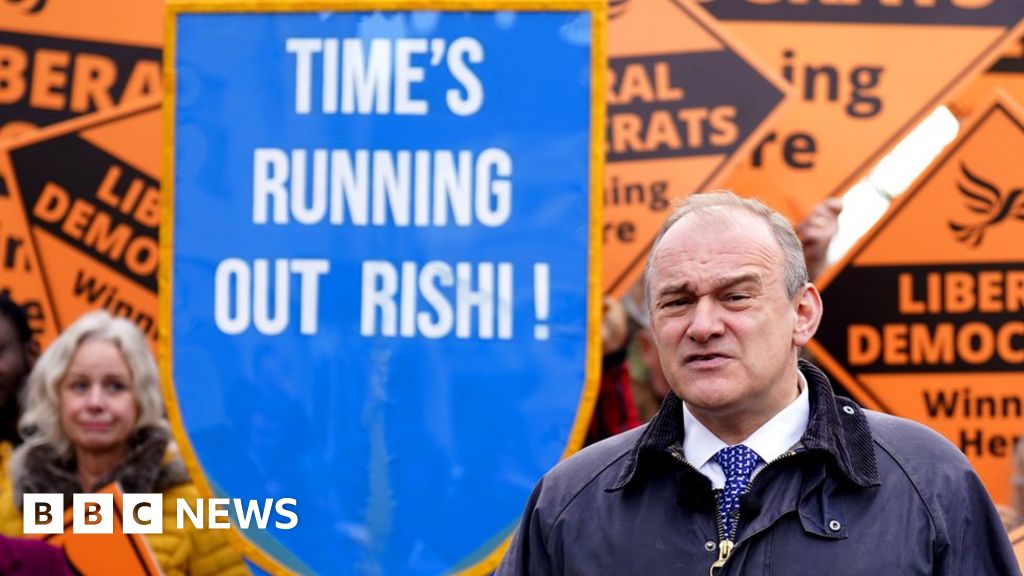 Lib Dems accuse Sunak of 'bottling' May election