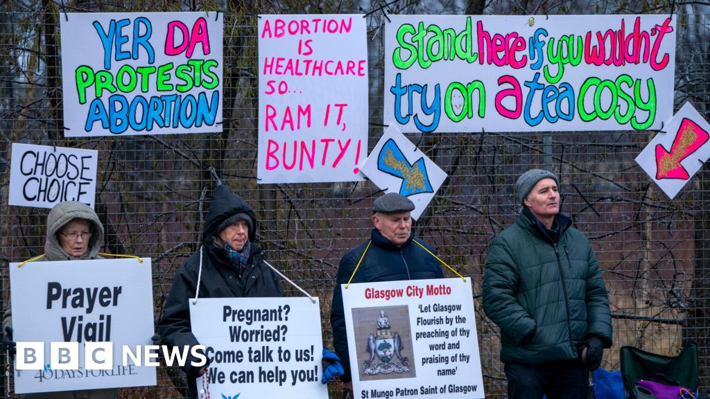 Abortion protests near clinics banned as buffer zones law goes live